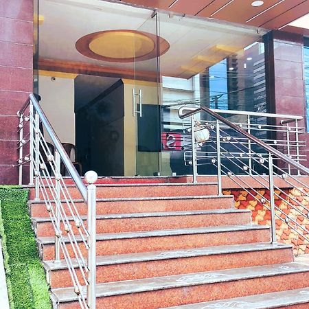 Hotel The Livin Residency à Visakhapatnam Extérieur photo