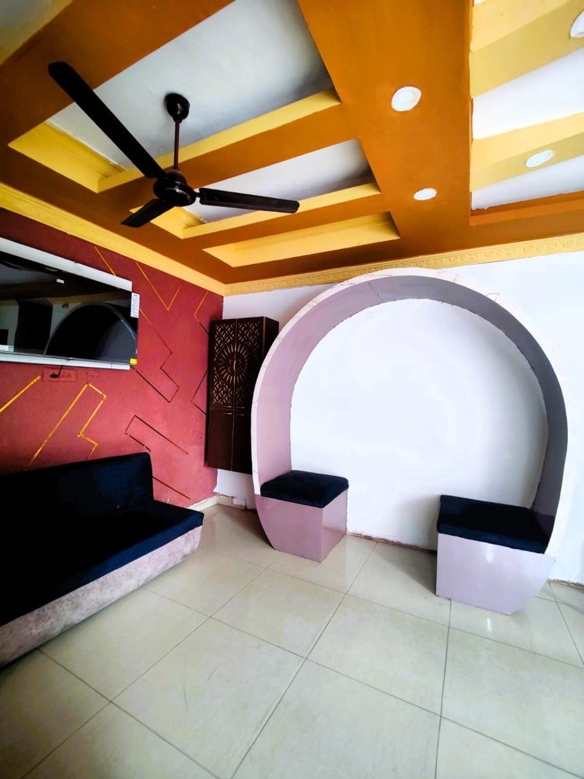 Hotel The Livin Residency à Visakhapatnam Extérieur photo